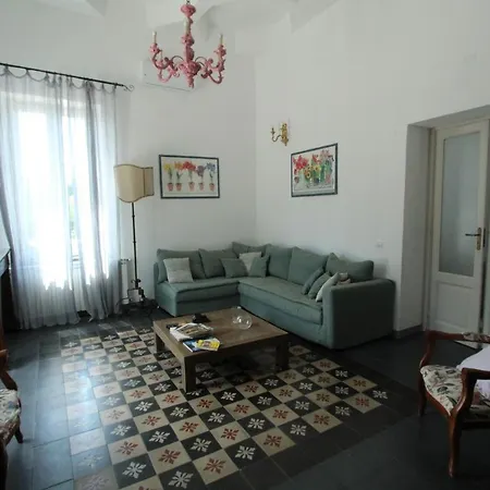 Vila La Casa Bianca *
