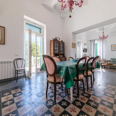 La Casa Bianca Vila Lipari (Isola Lipari)