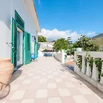 La Casa Bianca Villa *