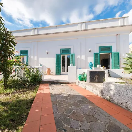 La Casa Bianca Villa *