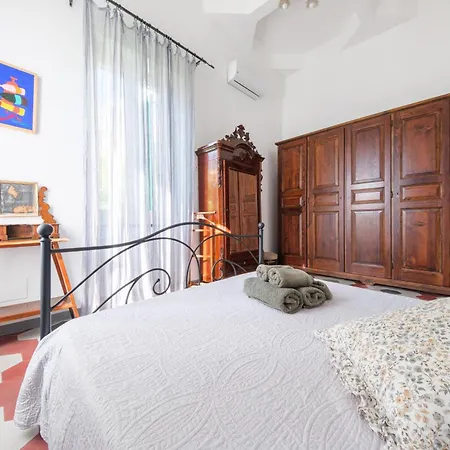 La Casa Bianca * Lípara