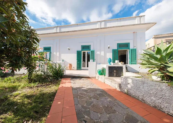 La Casa Bianca Villa *